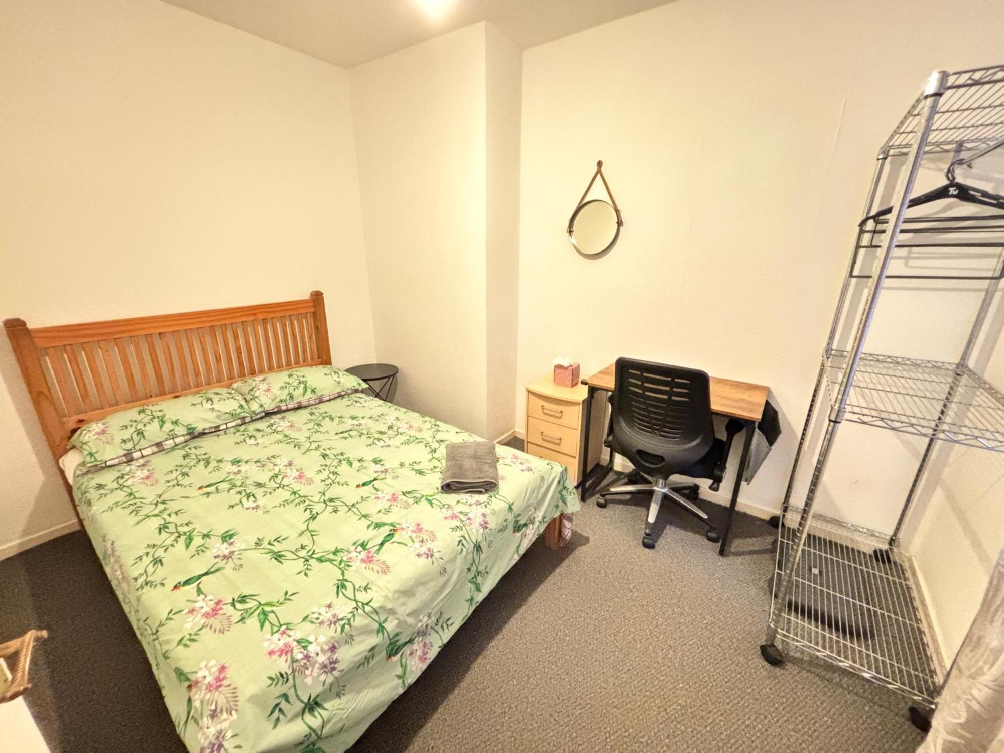 Entire 3 Bedroom House- Free Parking Liverpool Exterior foto